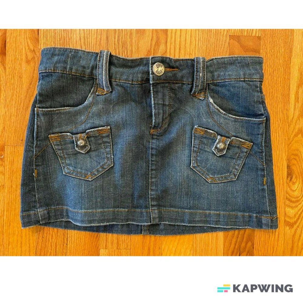Refuge Size 5 Juniors / Womens Jean Skirt Waist: 30" Length: 12"